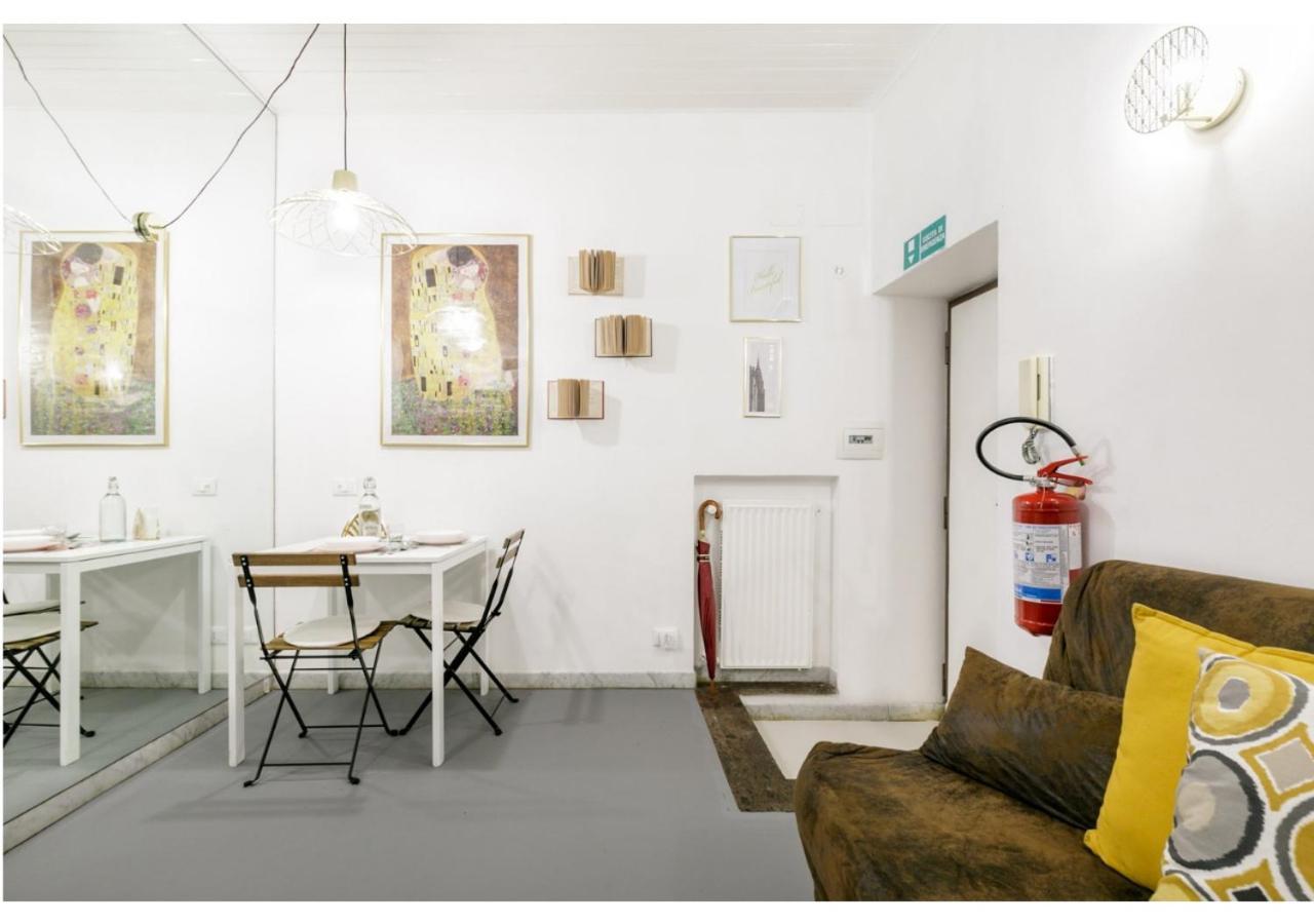 Pied-A-Terre Domusuite Rhome Colosseo Rom Exterior foto