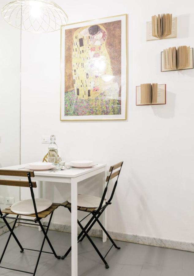 Pied-A-Terre Domusuite Rhome Colosseo Rom Exterior foto